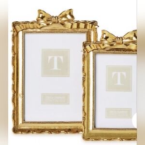 Elegant Gold Picture Frame Set